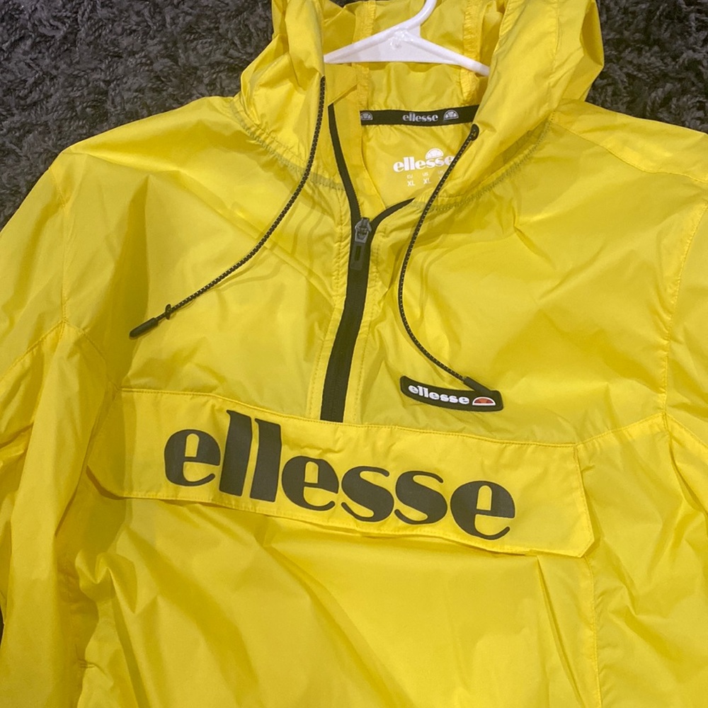 Ellesse front pocket hoodie